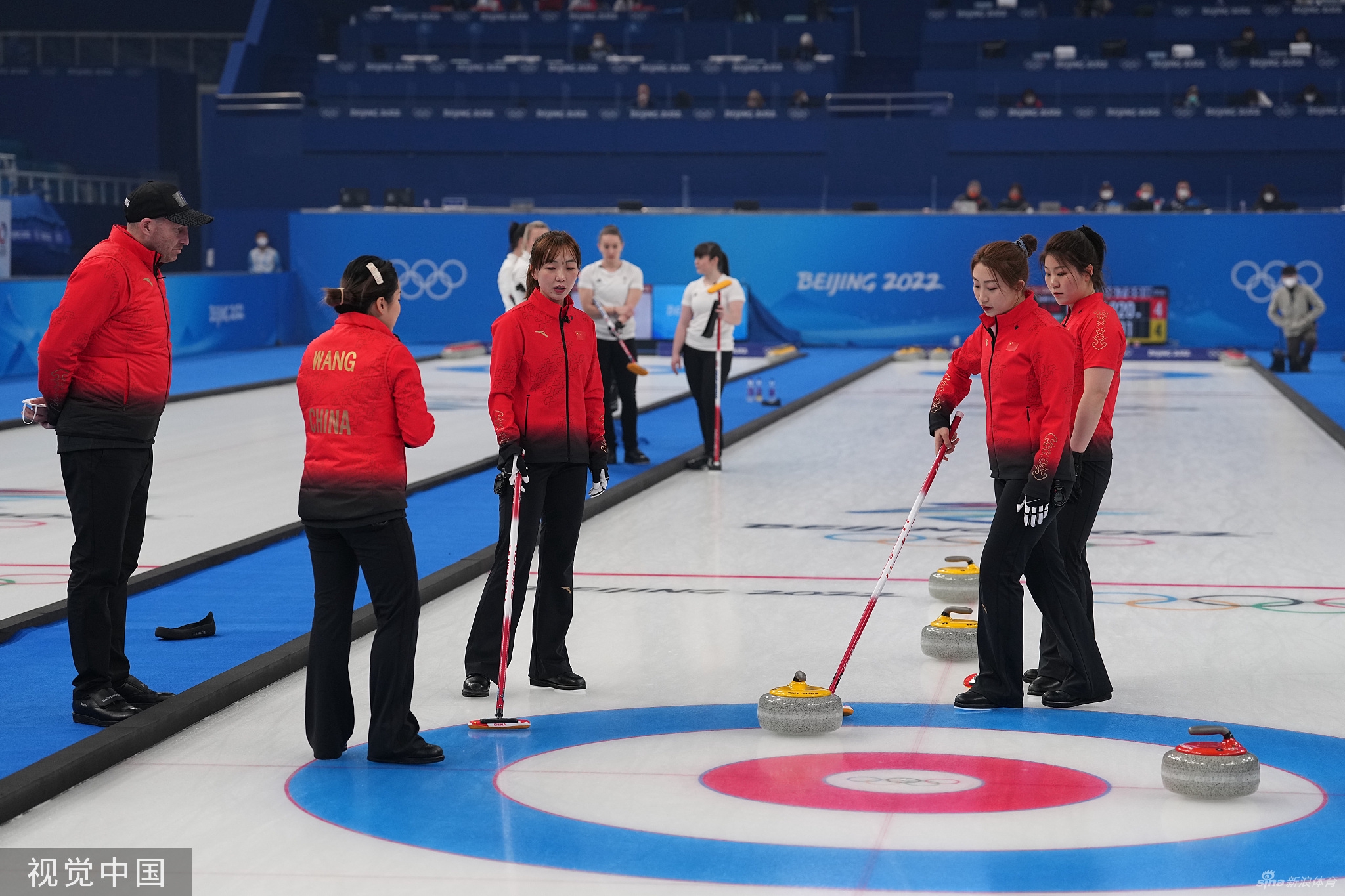 女子冰壶循环赛中国8-4击败英国