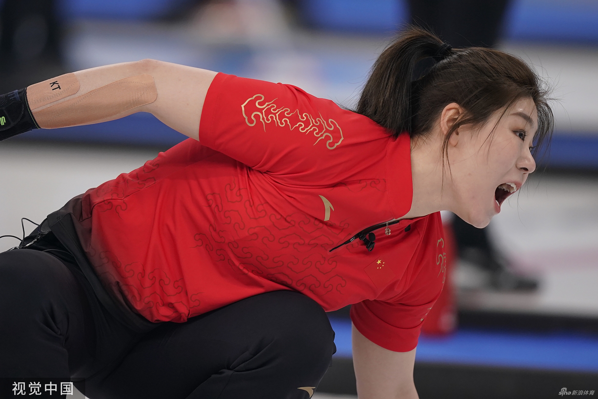 女子冰壶循环赛中国8-4击败英国