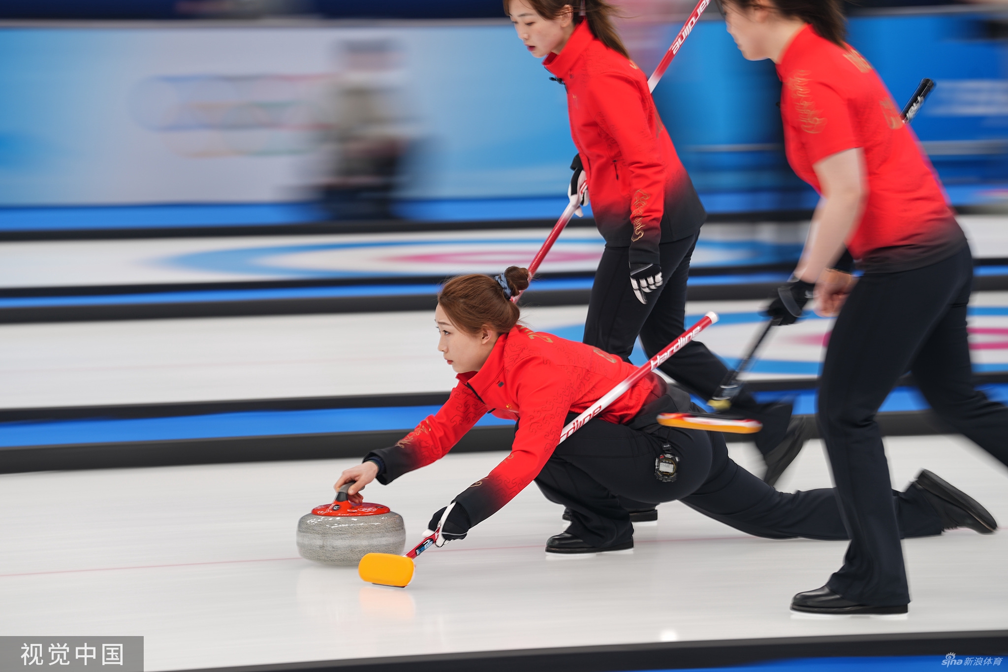 女子冰壶循环赛中国8-4击败英国