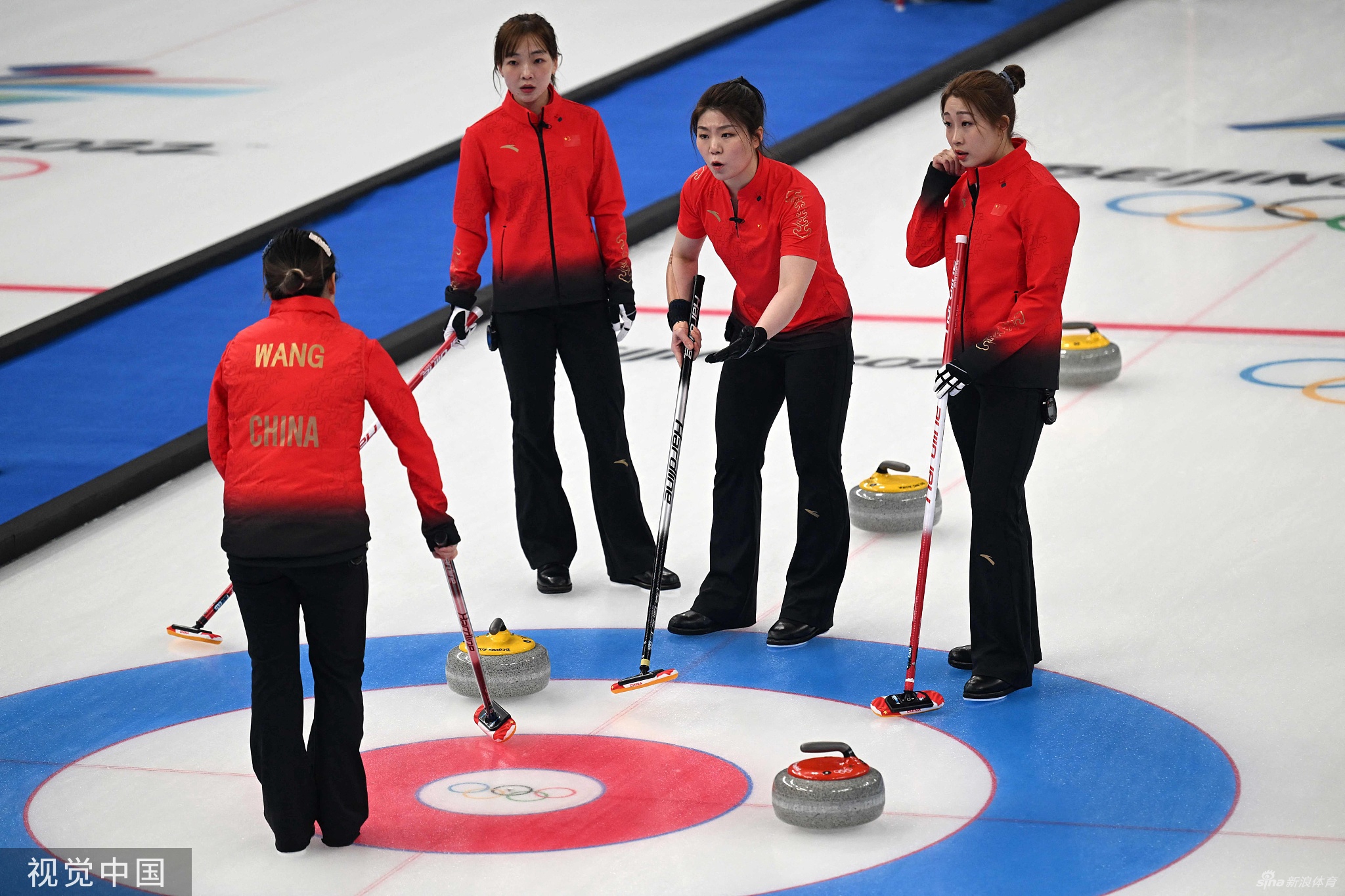 女子冰壶循环赛中国8-4击败英国