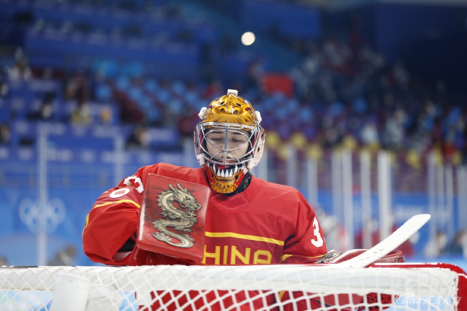 新浪直击中国女冰点球大战2-1逆转日本