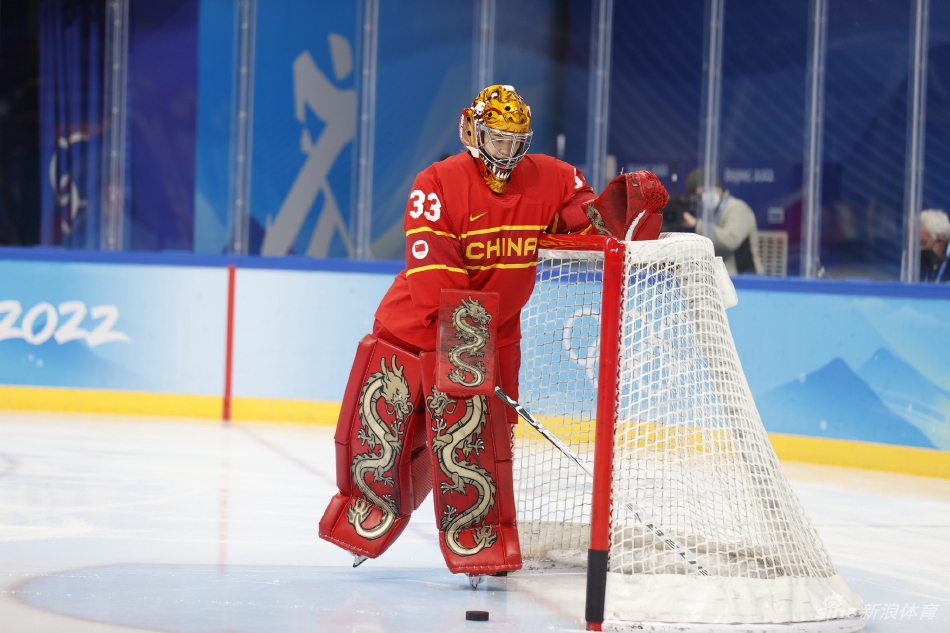 新浪直击中国女冰点球大战2-1逆转日本