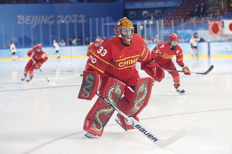 新浪直击中国女冰点球大战2-1逆转日本