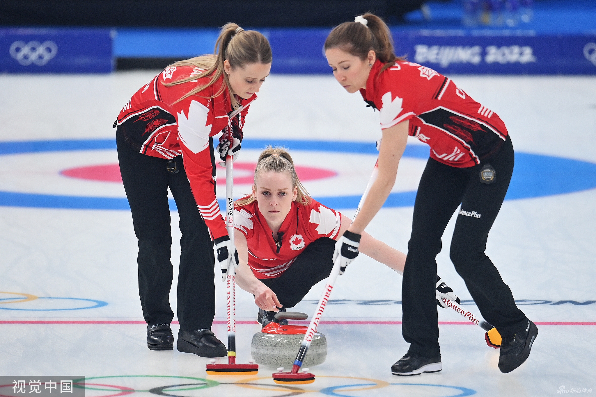 女子冰壶循环赛中国vs加拿大