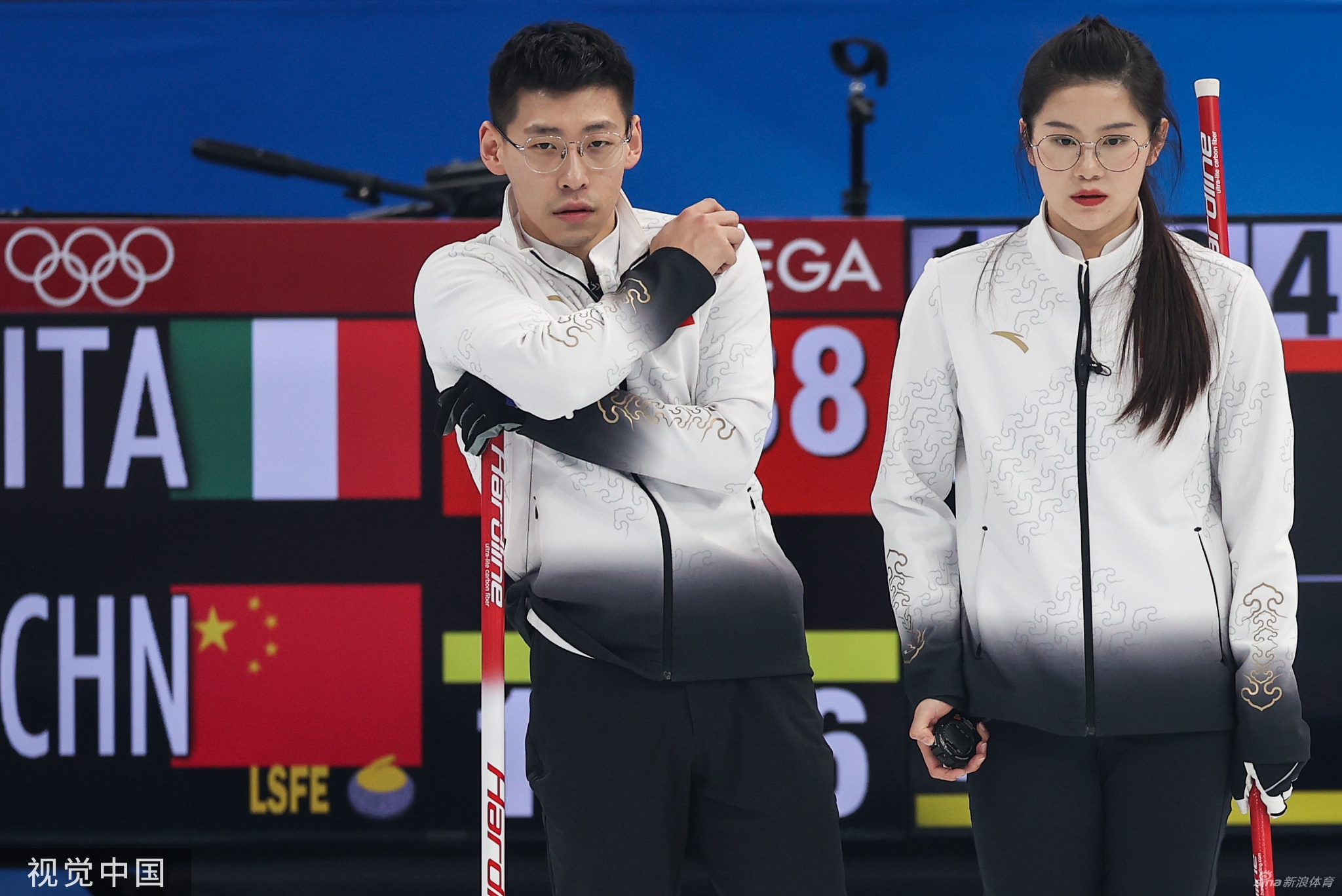 北京冬奥赛场上中国的龙纹元素