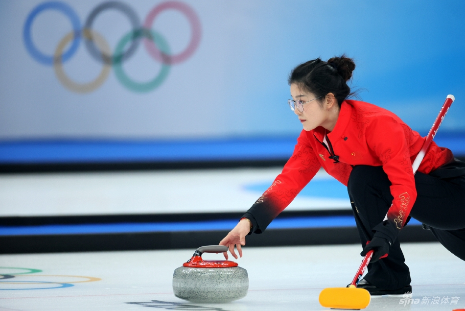 [冰壶混双]中国组合范苏圆/凌智6-8加拿大