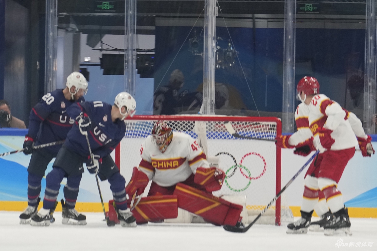 新浪直击男子冰球中国vs美国