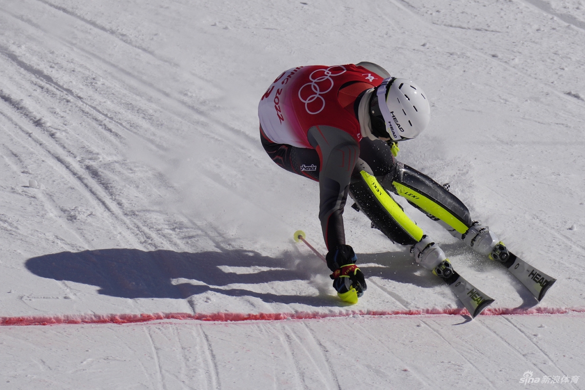 新浪直击高山滑雪男子回转比赛