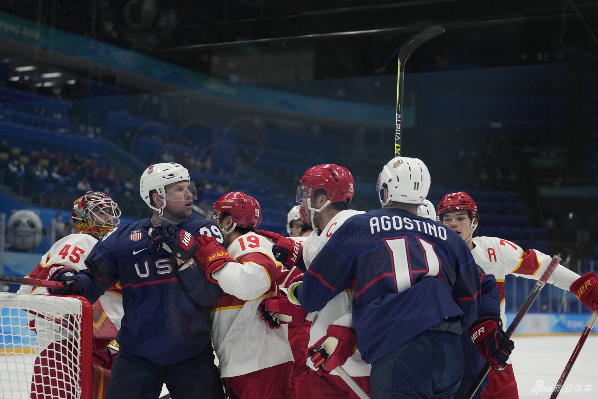 新浪直击男子冰球中国vs美国