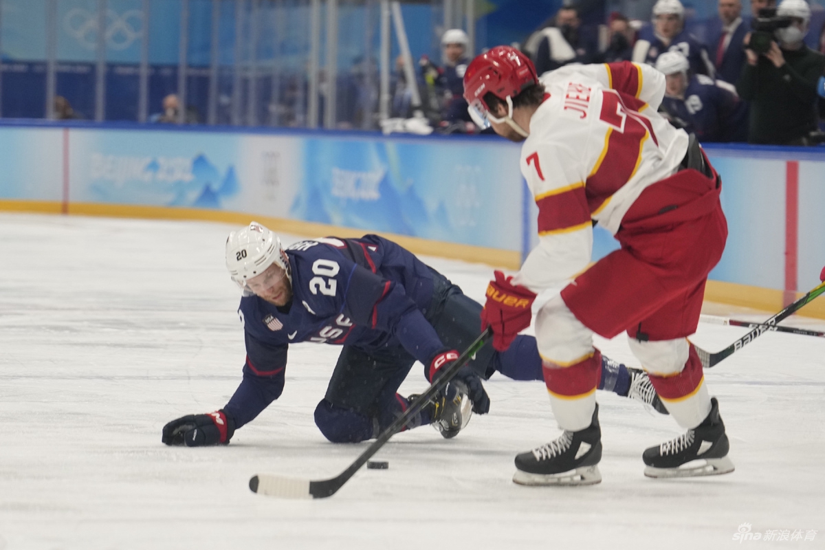 新浪直击男子冰球中国vs美国