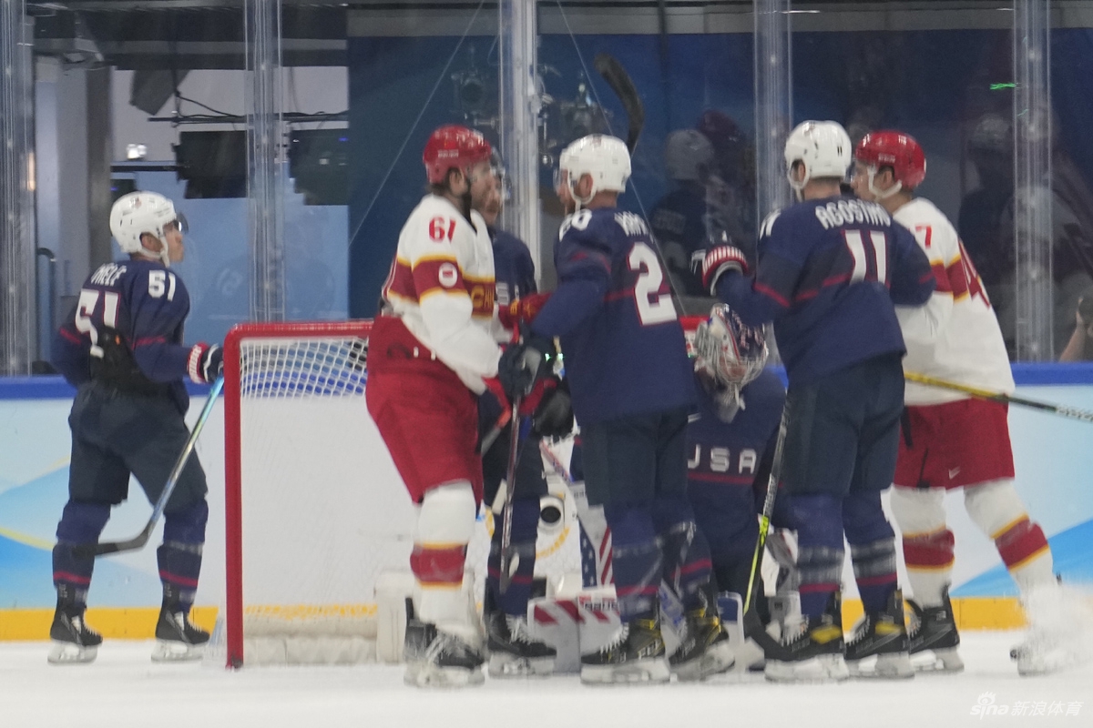 新浪直击男子冰球中国vs美国