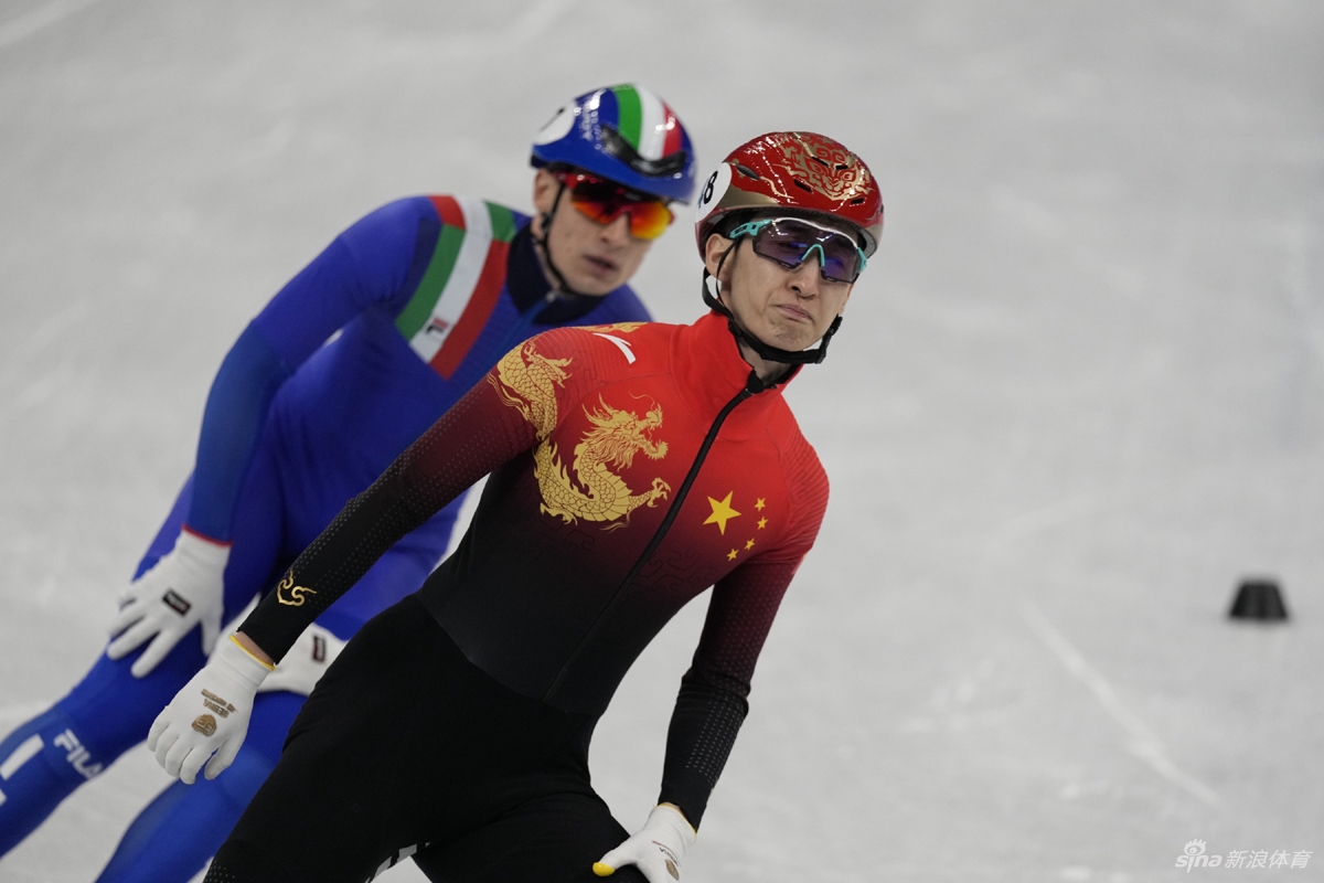 新浪直击速滑500米武大靖/任子威/孙龙晋级