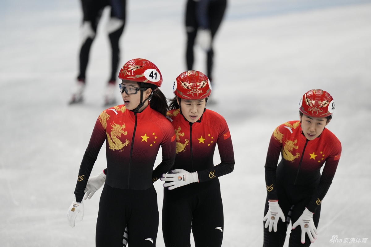 速滑女子3000米接力中国队获铜牌