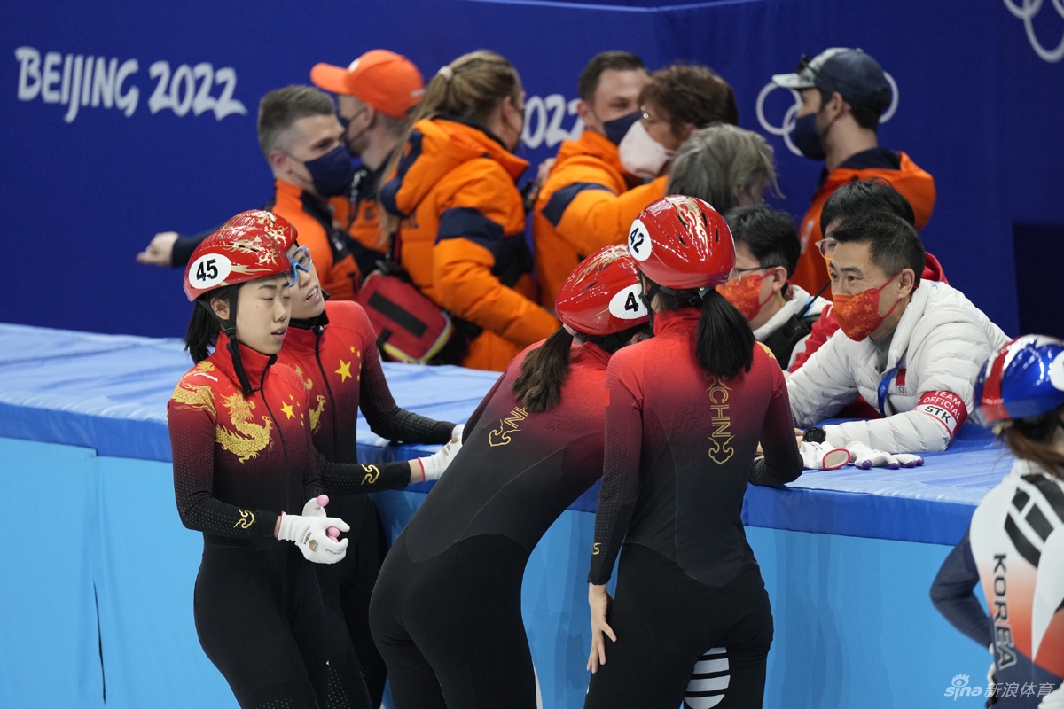 速滑女子3000米接力中国队获铜牌