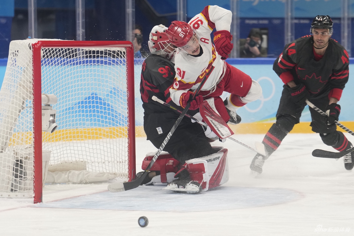 新浪直击男子冰球中国vs加拿大