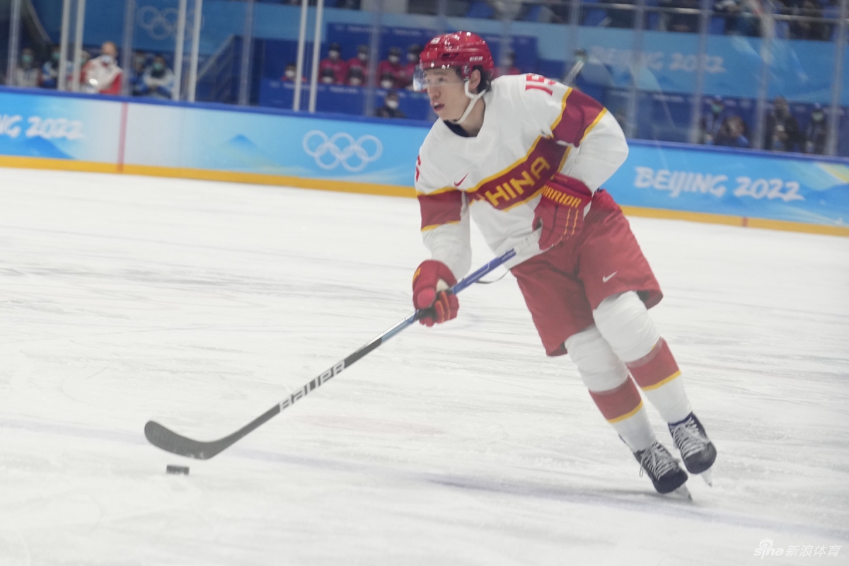 新浪直击男子冰球中国vs加拿大