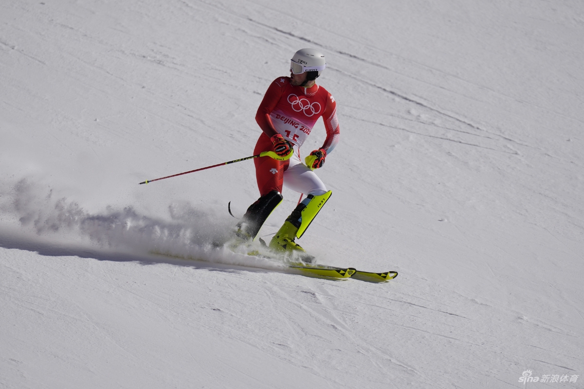 新浪直击高山滑雪男子回转比赛