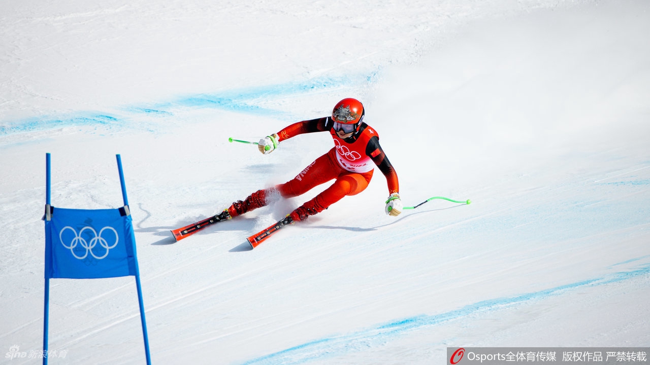 高山滑雪女子超级大回转贝赫拉米夺金