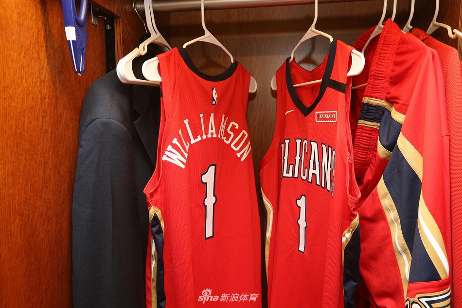 锡安首秀22+7末节砍17分 鹈鹕不敌马刺