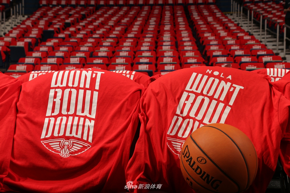 锡安首秀22+7末节砍17分 鹈鹕不敌马刺