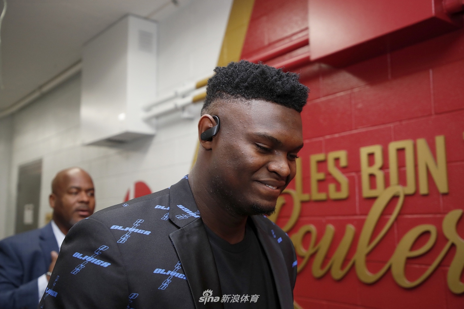 锡安首秀22+7末节砍17分 鹈鹕不敌马刺