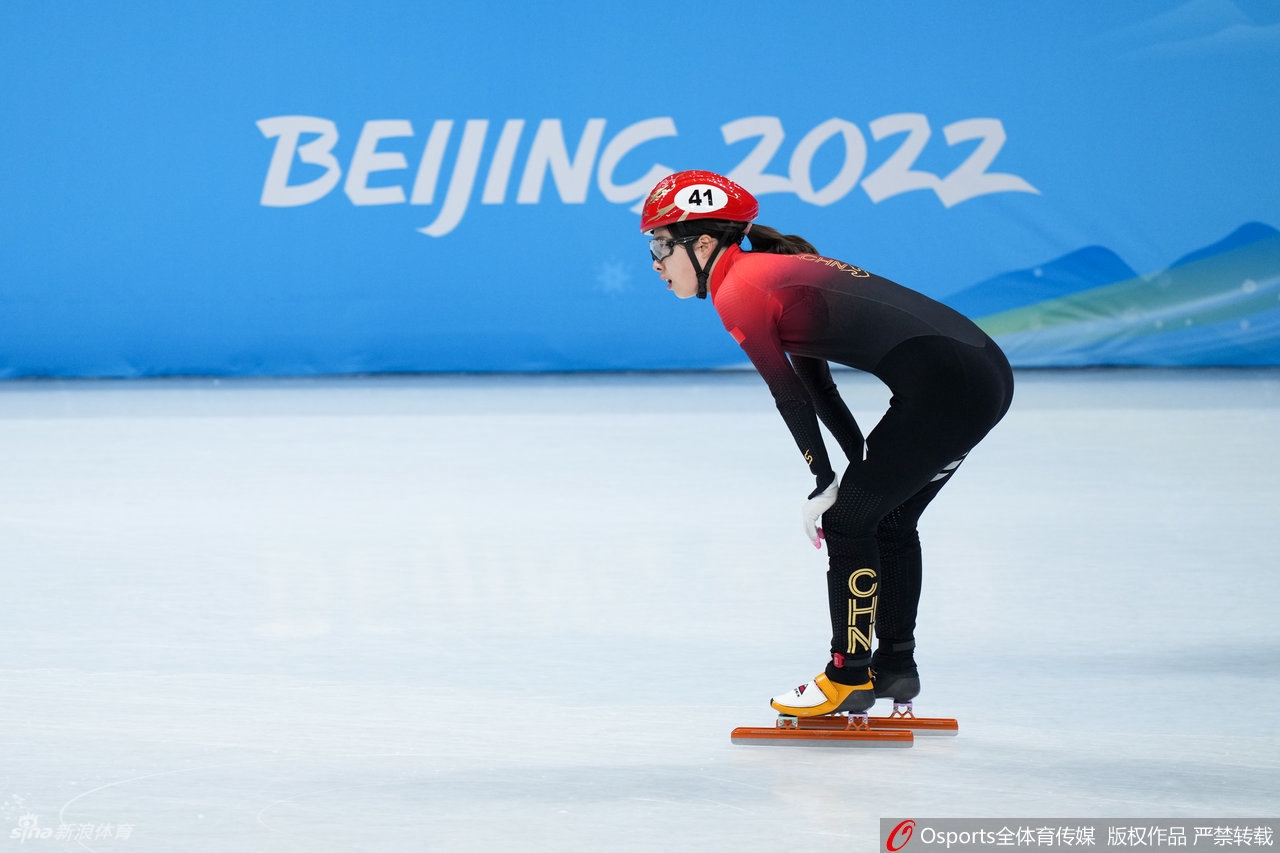 速滑1000米韩雨桐/曲春雨/张楚桐无缘晋级
