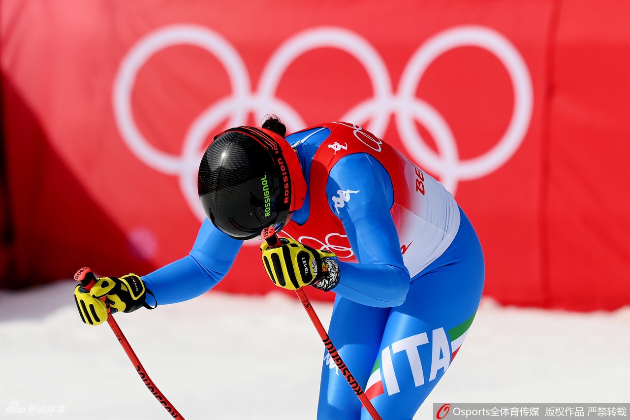 高山滑雪女子超级大回转贝赫拉米夺金