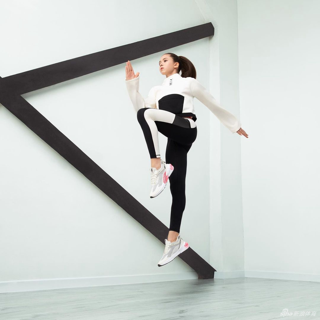 15岁俄罗斯花滑小美女K宝冬奥首秀拿第一