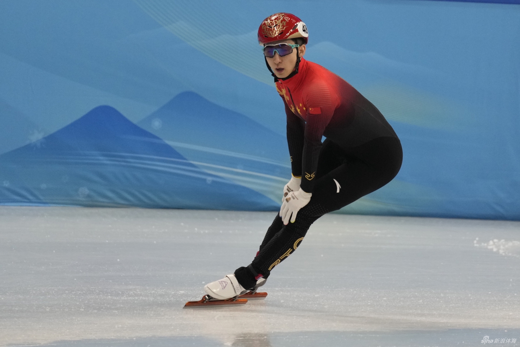 新浪直击速滑500米武大靖/任子威/孙龙晋级