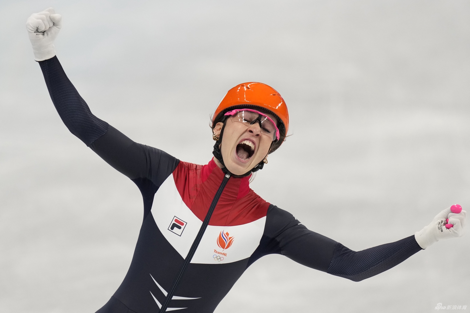 速滑女子3000米接力中国队获铜牌