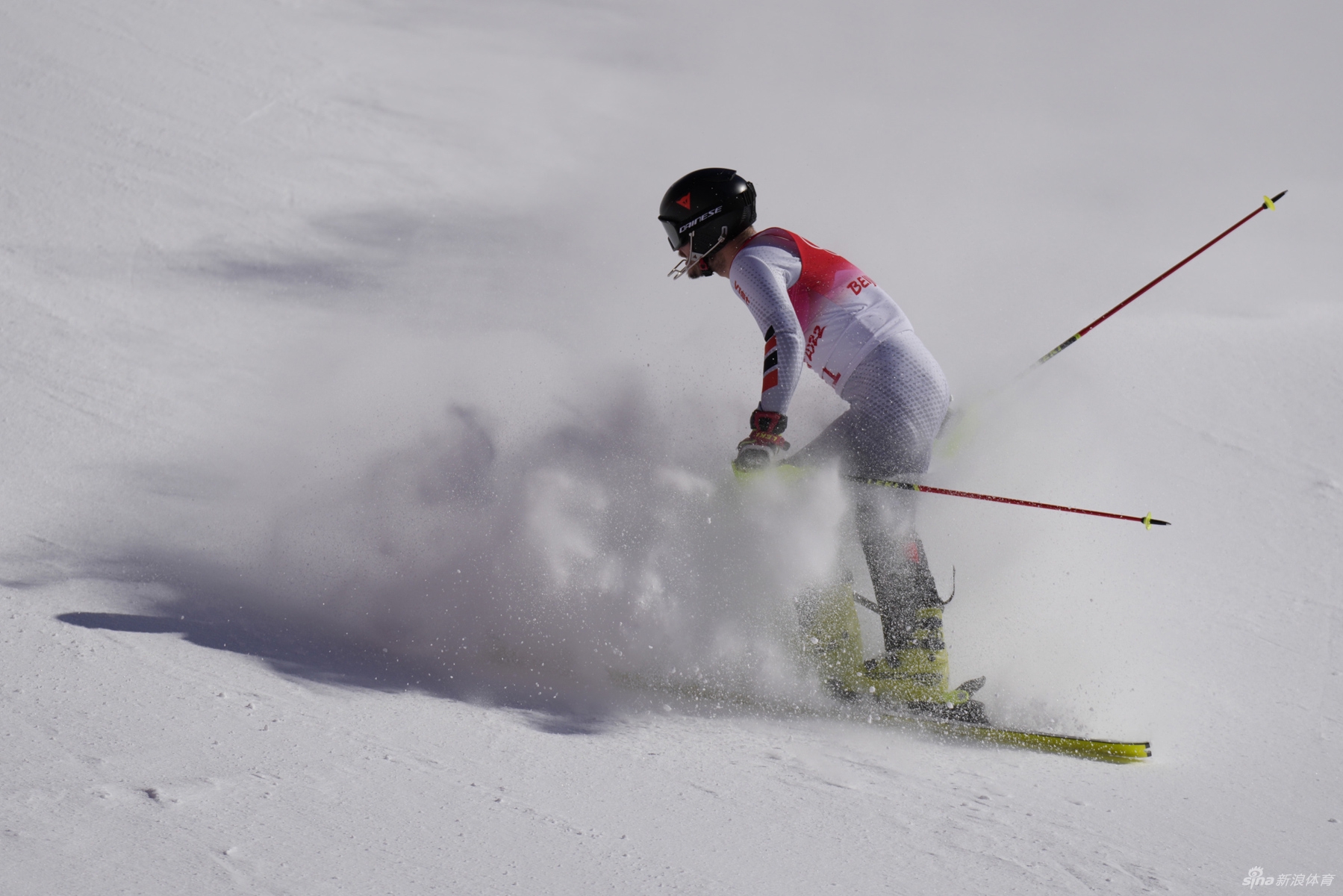 新浪直击高山滑雪男子回转比赛