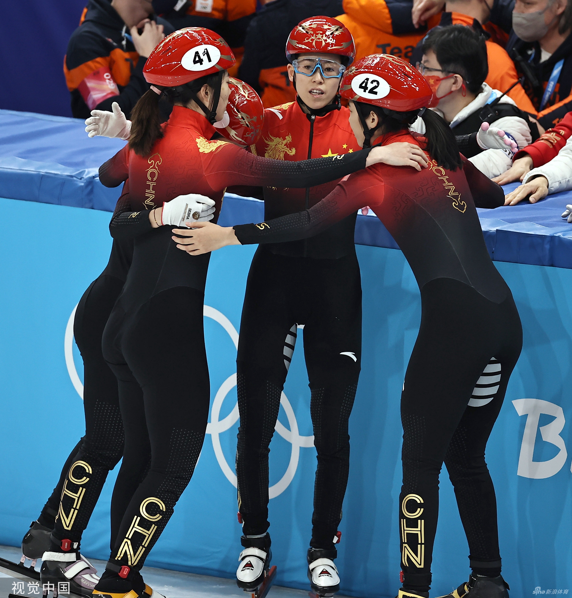 速滑女子3000米接力中国队获铜牌