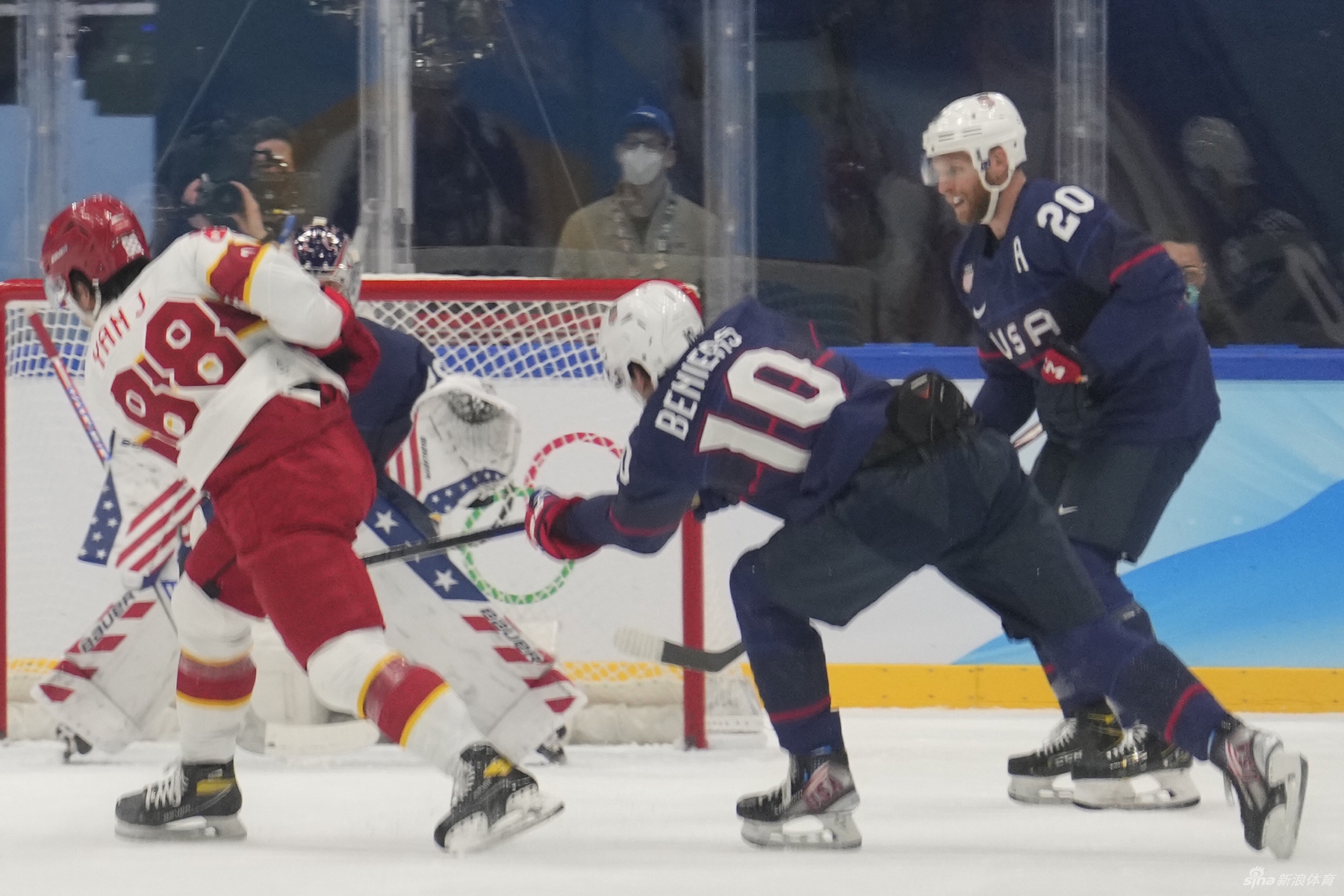新浪直击男子冰球中国vs美国