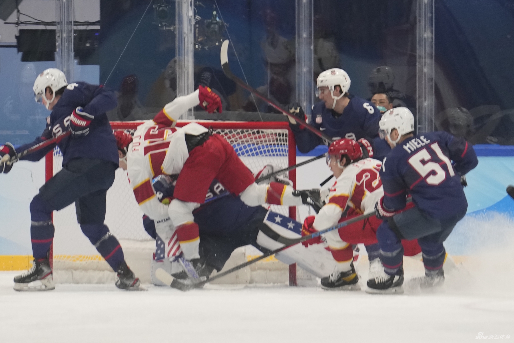 新浪直击男子冰球中国vs美国