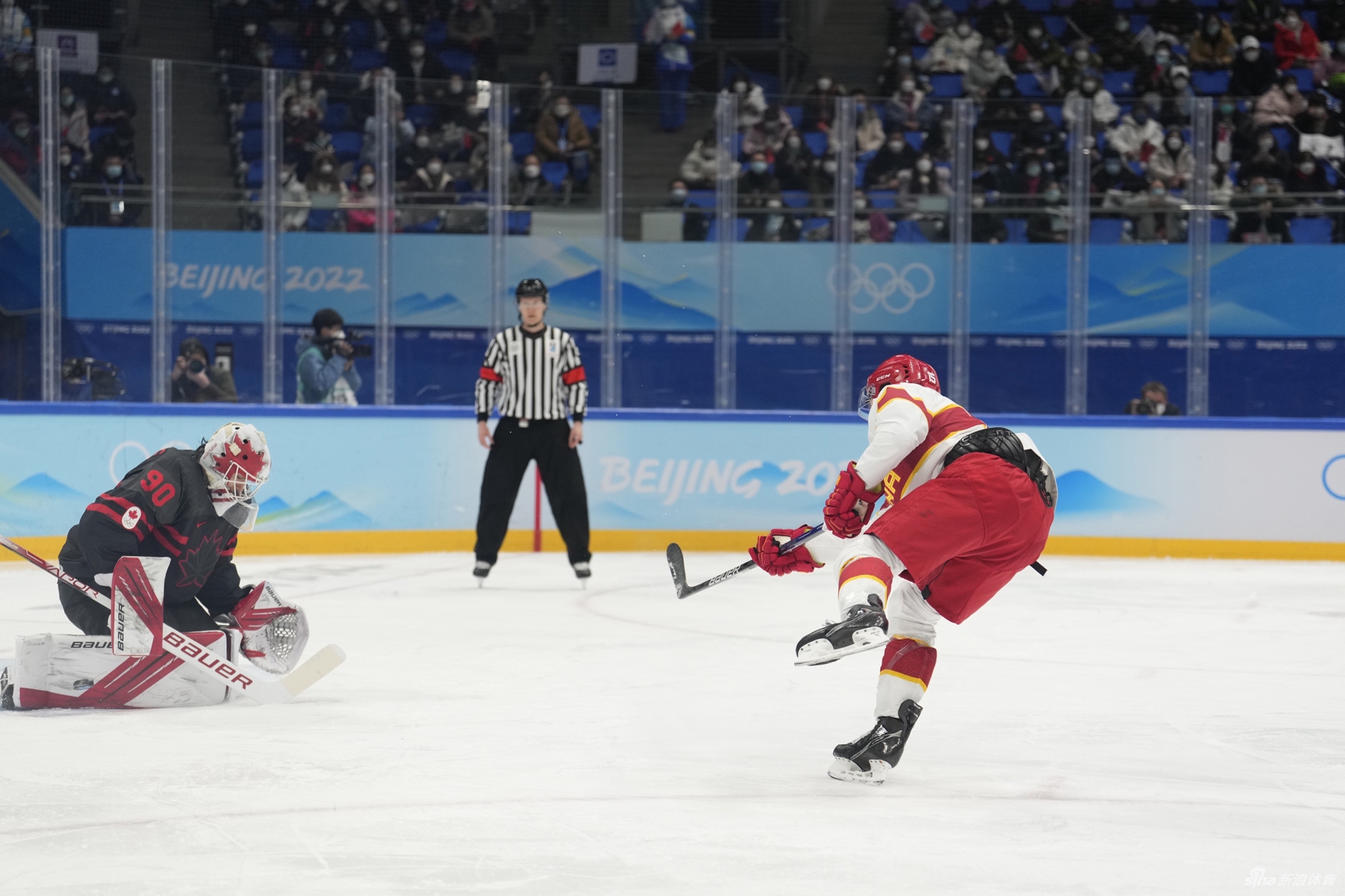 新浪直击男子冰球中国vs加拿大