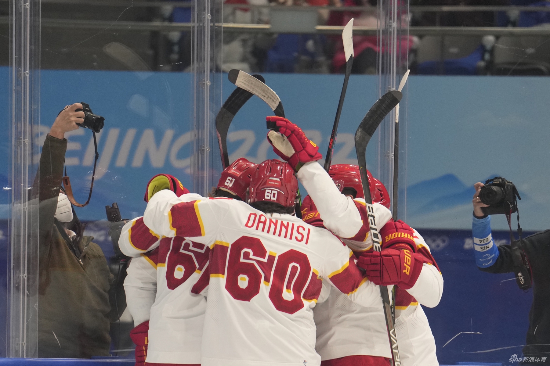 新浪直击男子冰球中国vs加拿大