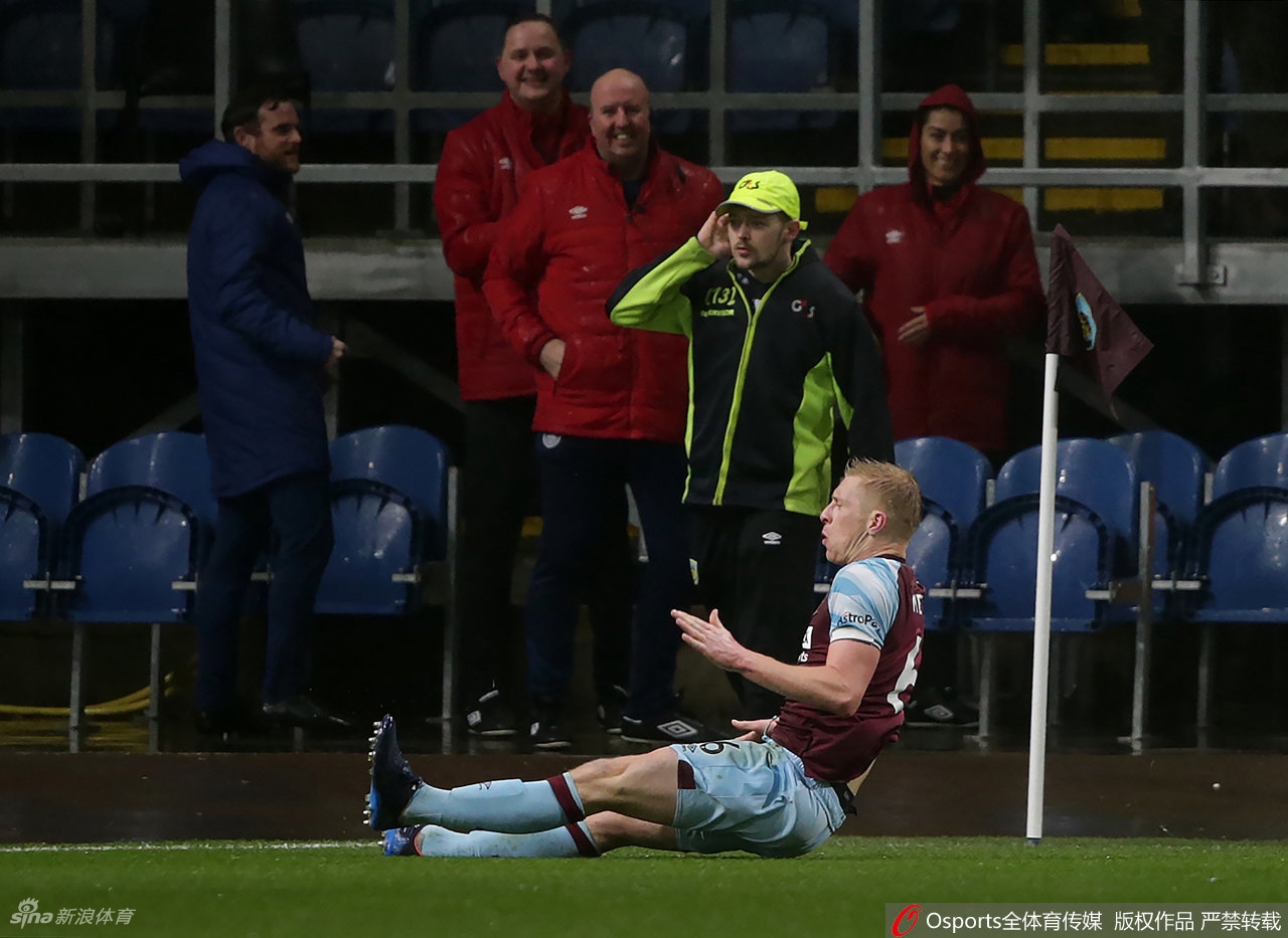 [英超]热刺0-1伯恩利 孙兴O凯恩哑火