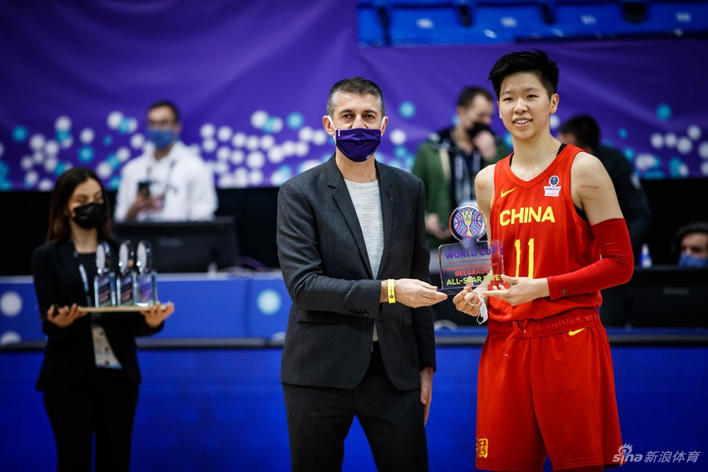 中国女篮103-70法国 3战全胜晋级世界杯