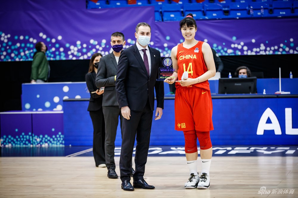 中国女篮103-70法国 3战全胜晋级世界杯