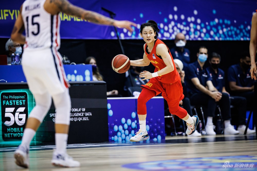 中国女篮103-70法国 3战全胜晋级世界杯