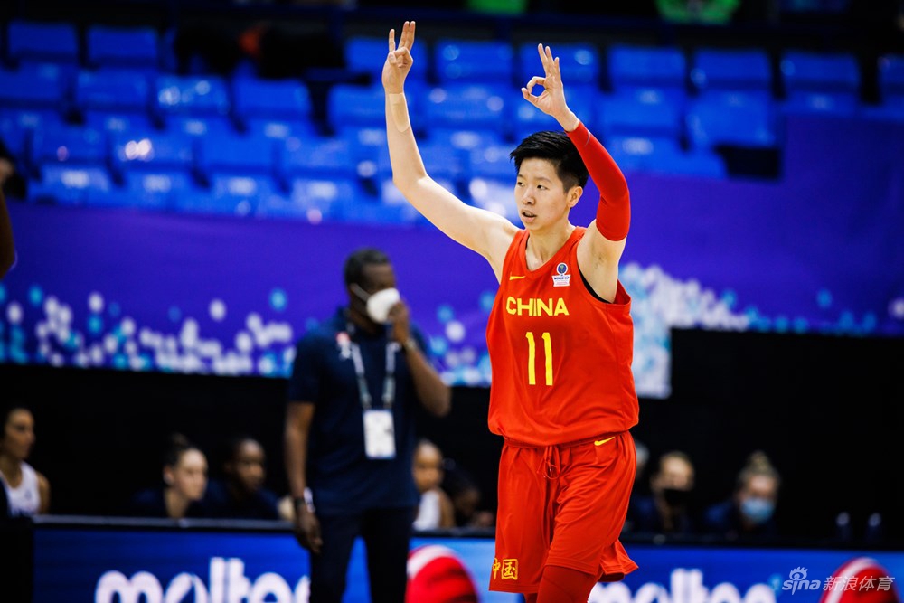 中国女篮103-70法国 3战全胜晋级世界杯