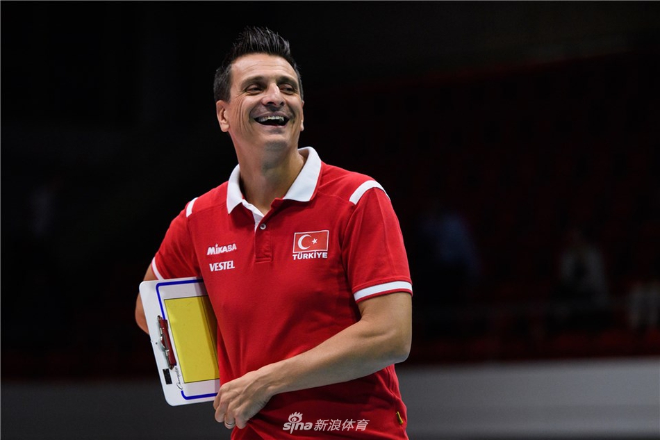 瑞士赛中国女排1-3土耳其