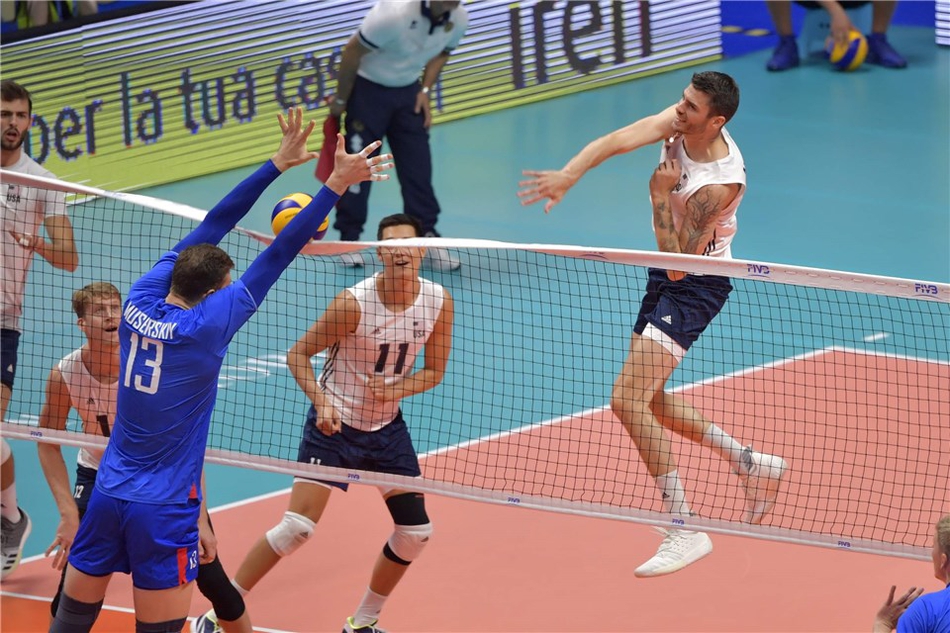 男排世锦赛美国3-0俄罗斯