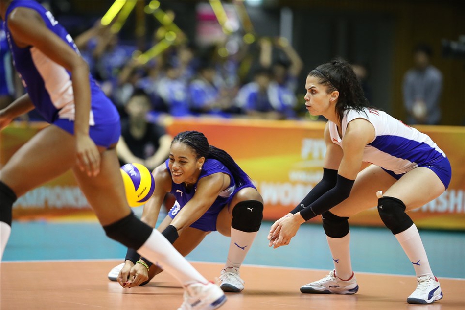 世锦赛官方大片回顾女排首秀