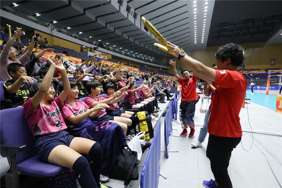 世锦赛官方大片回顾女排首秀