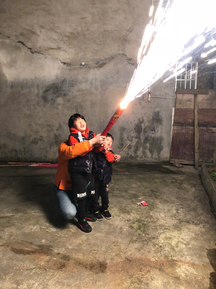 邹市明冉莹颖八周年撒狗粮