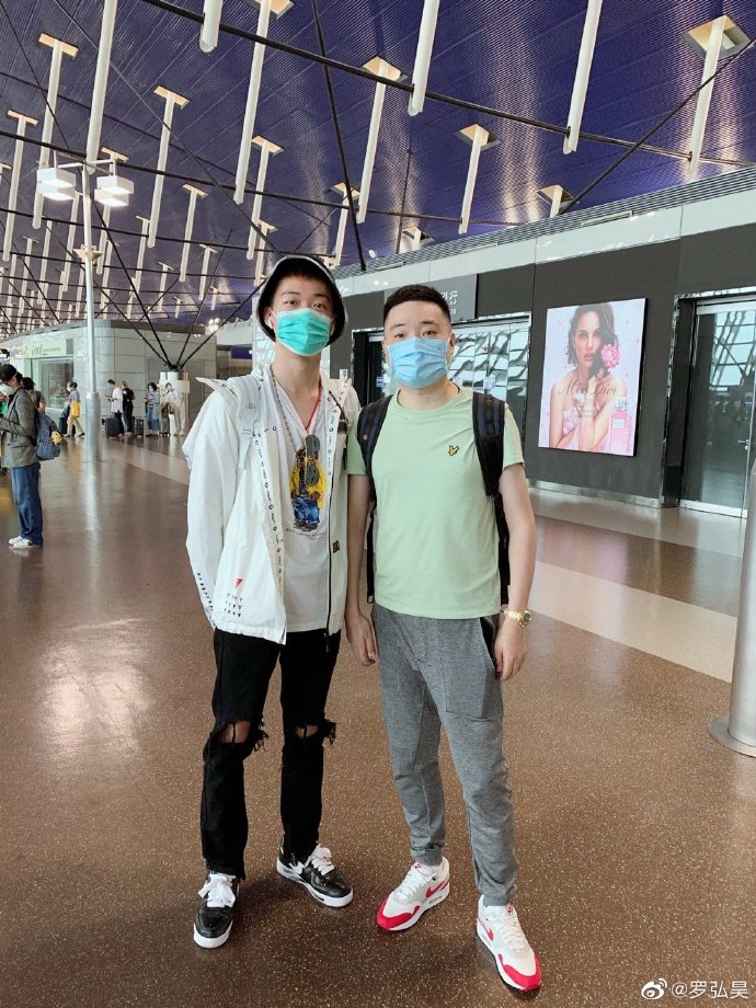 丁俊晖等出征斯诺克世锦赛