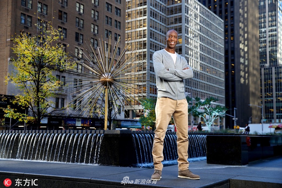 中风康复迈克尔-约翰逊拍写真