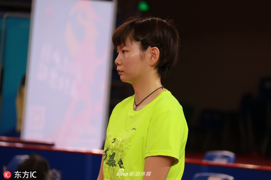 刘诗雯深圳备战乒超