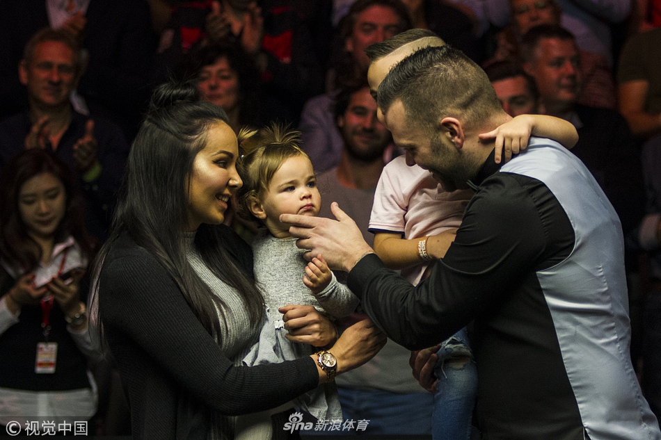 欧洲大师赛吉米-罗伯逊夺冠